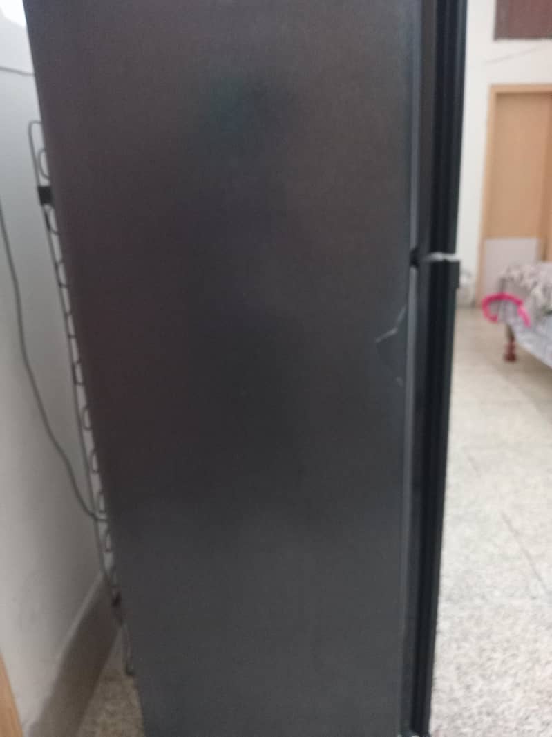 FRIDGERATOR 1