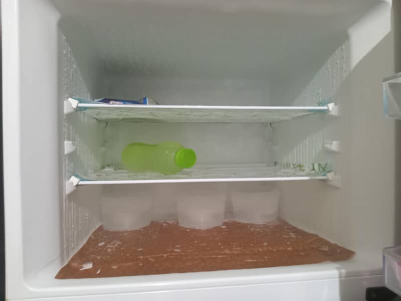 FRIDGERATOR 5