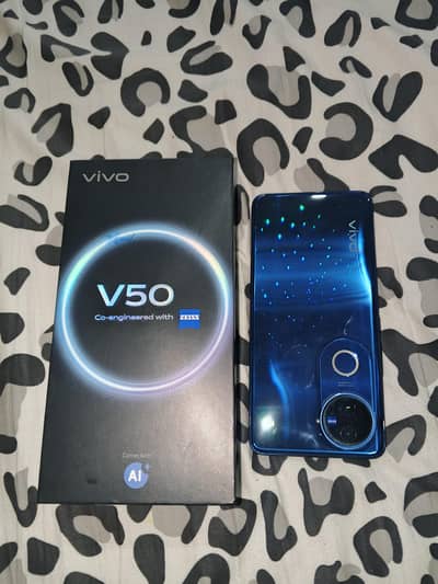 Vivo V50