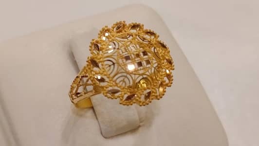 gold rings 21 karet gold latest design ladies gril hold ring