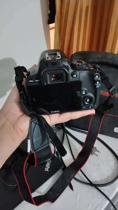 Canon 550 DSLR