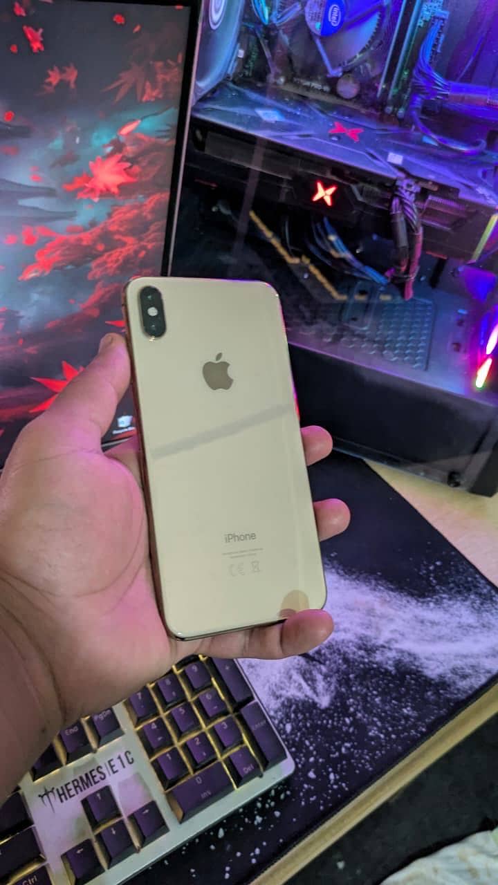 iPhone XS Max 0