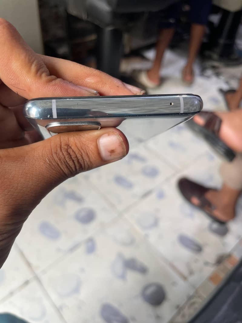 One Plus 8T 6