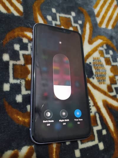 Iphone 11 urgent sale factory unlock 64 gb