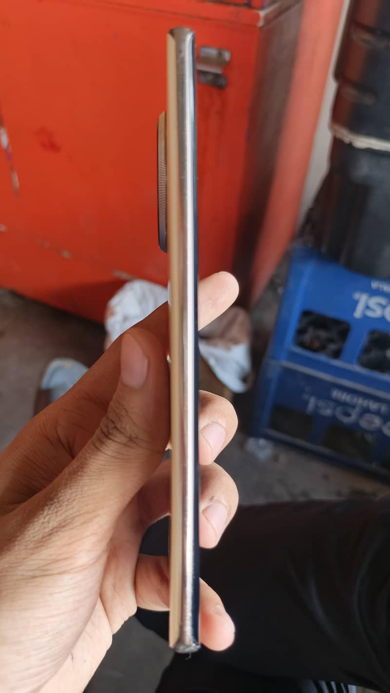 Tecno CAMON 30S 6
