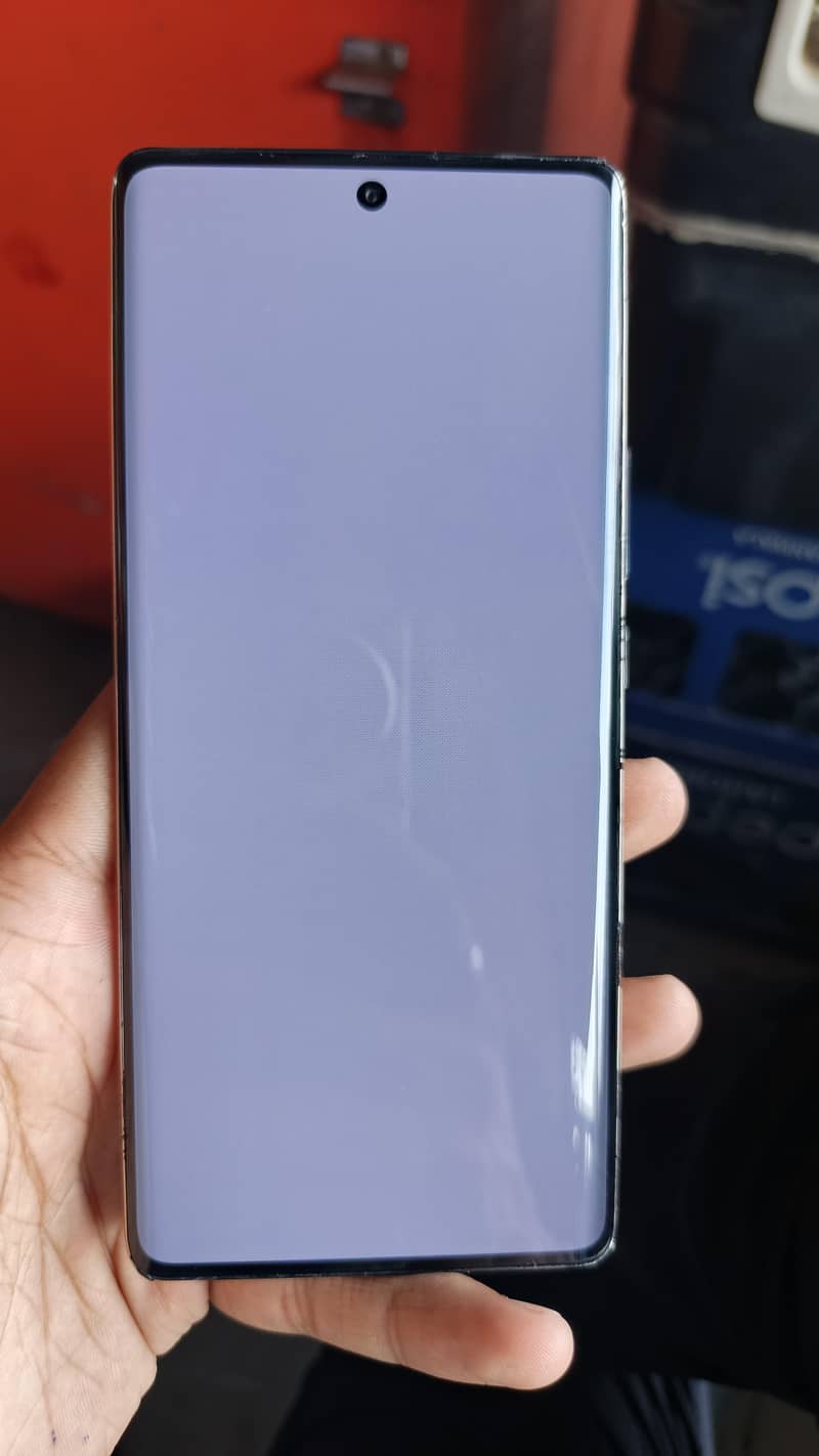 Tecno CAMON 30S 12