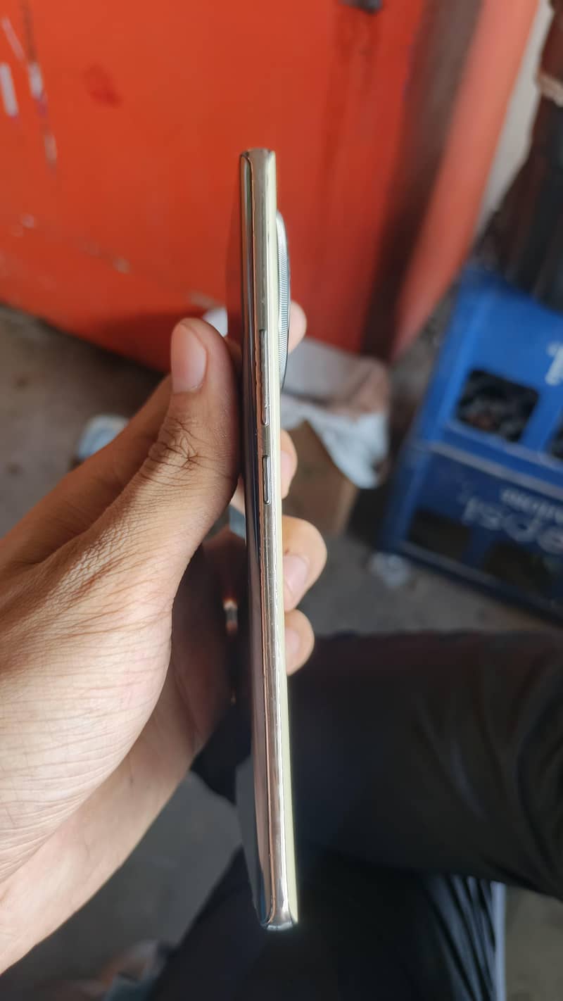 Tecno CAMON 30S 14