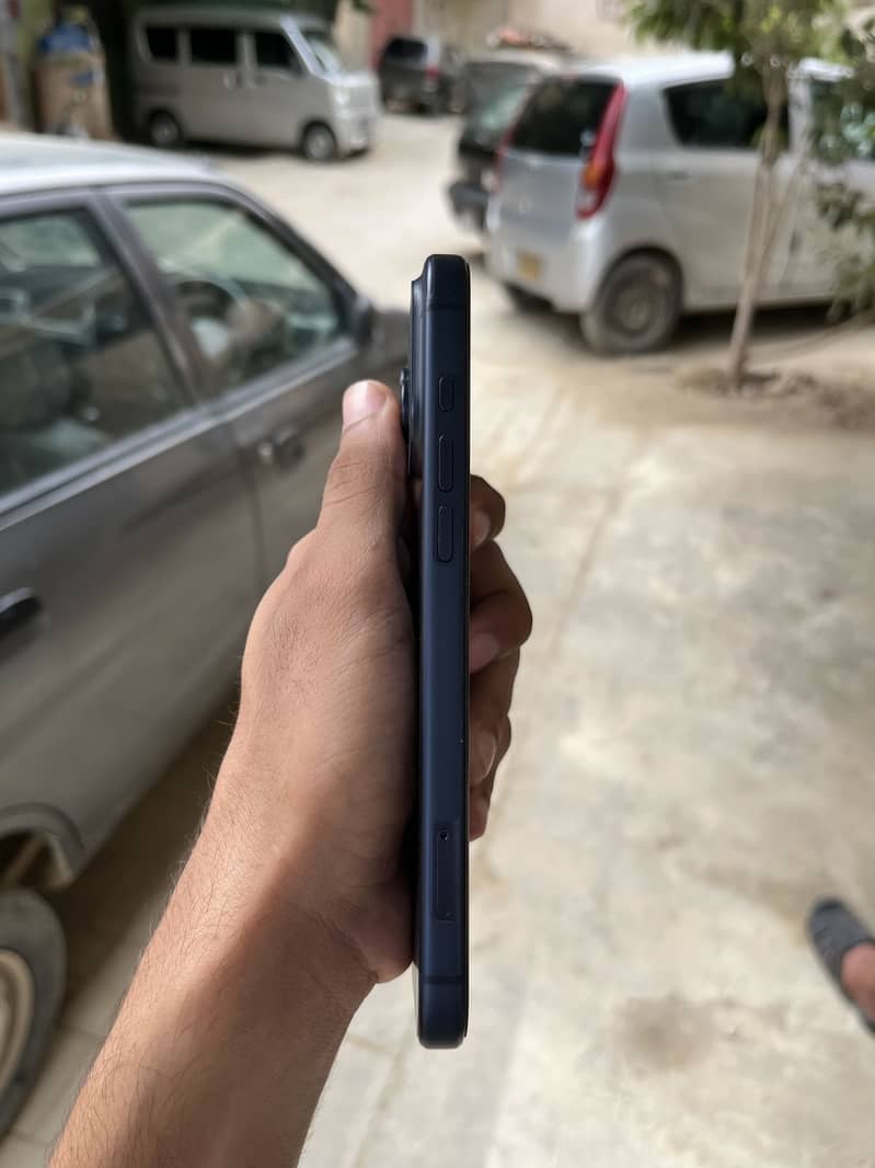 Apple iPhone 17 Pro Max 3
