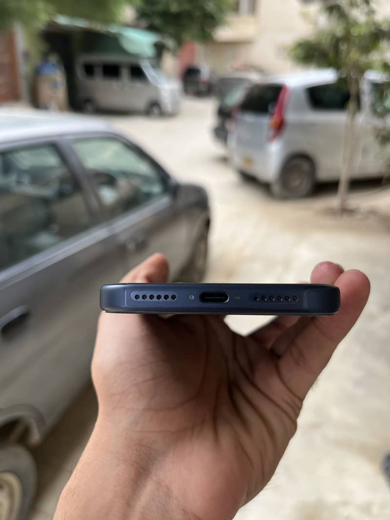 Apple iPhone 17 Pro Max 4