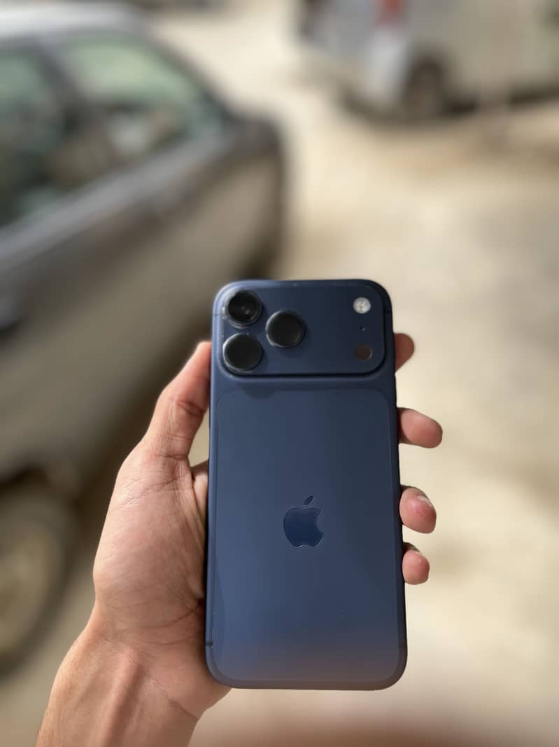 Apple iPhone 17 Pro Max 7