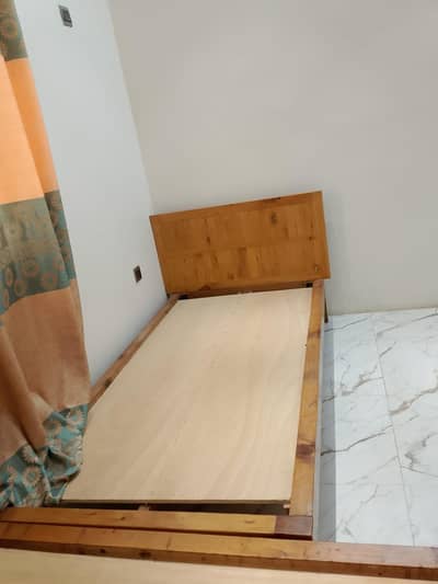 2 wooden single beds for sell original Diyaal