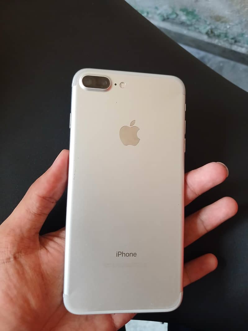 Apple iPhone 7 Plus 0