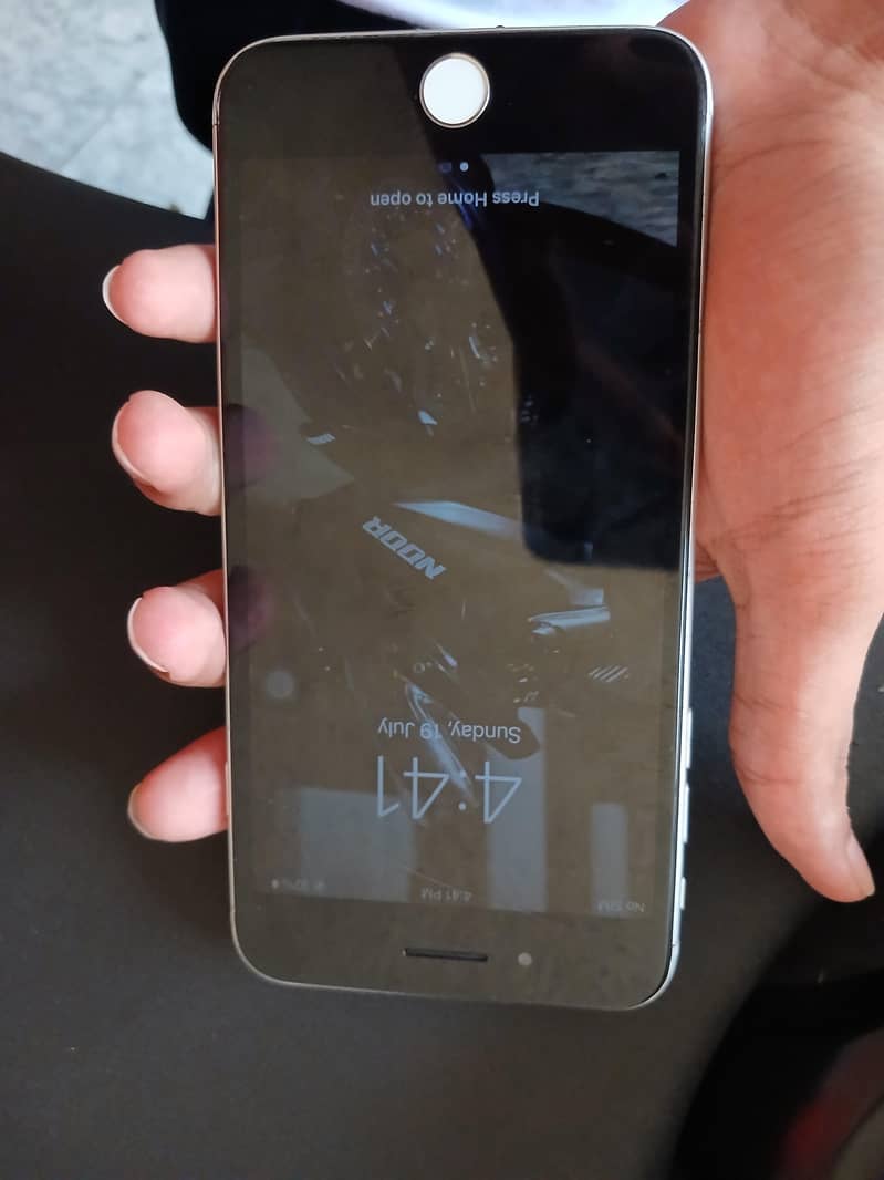 Apple iPhone 7 Plus 3