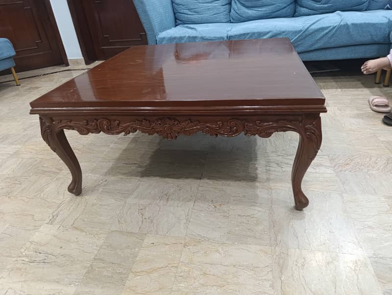 Table for lounge 1
