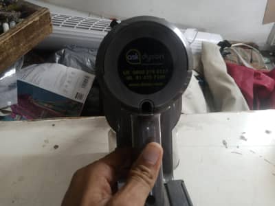 cordless vacuum cleaner