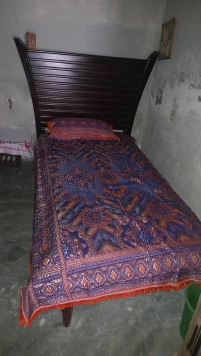 single bed for sale no matres. . 03244629461