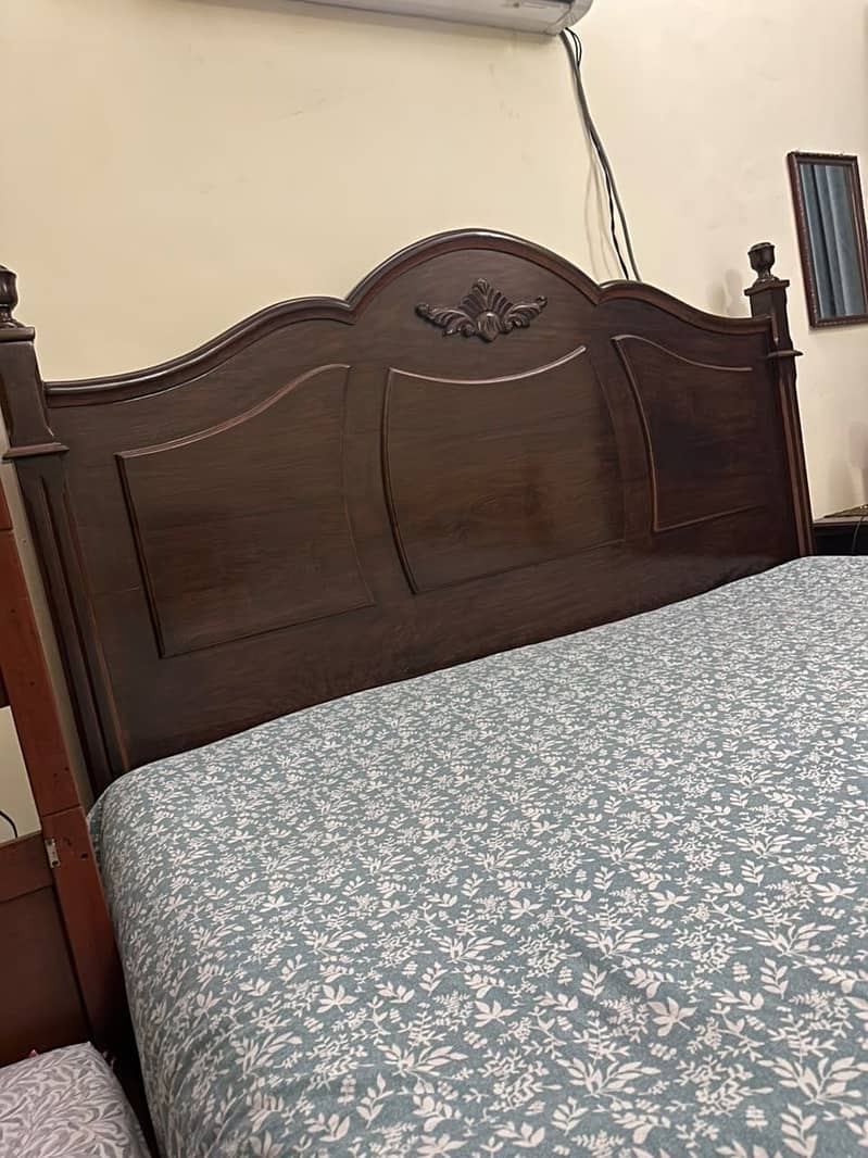 King bed 1