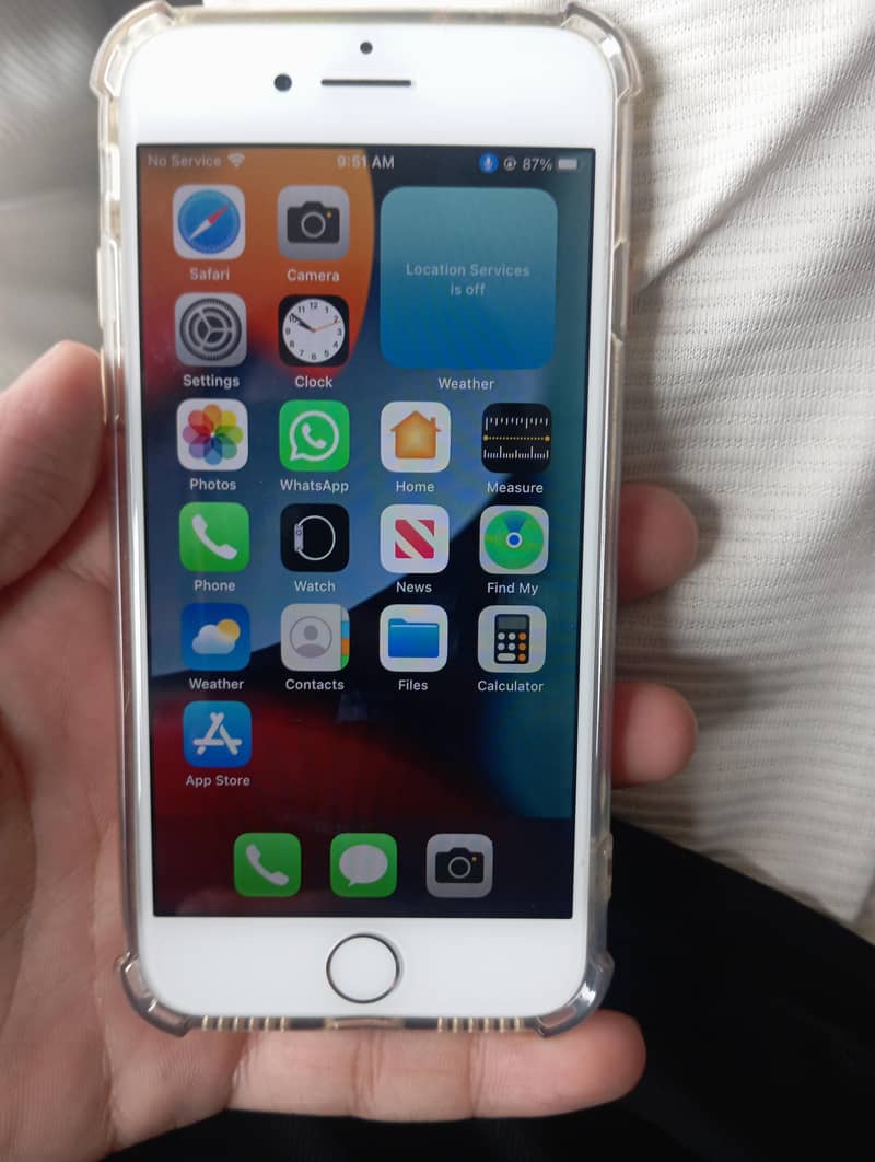 Apple iPhone 7 0