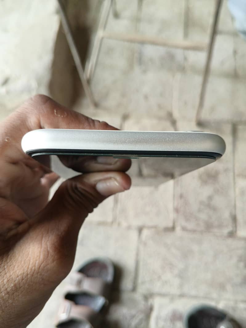Apple iPhone 11 5