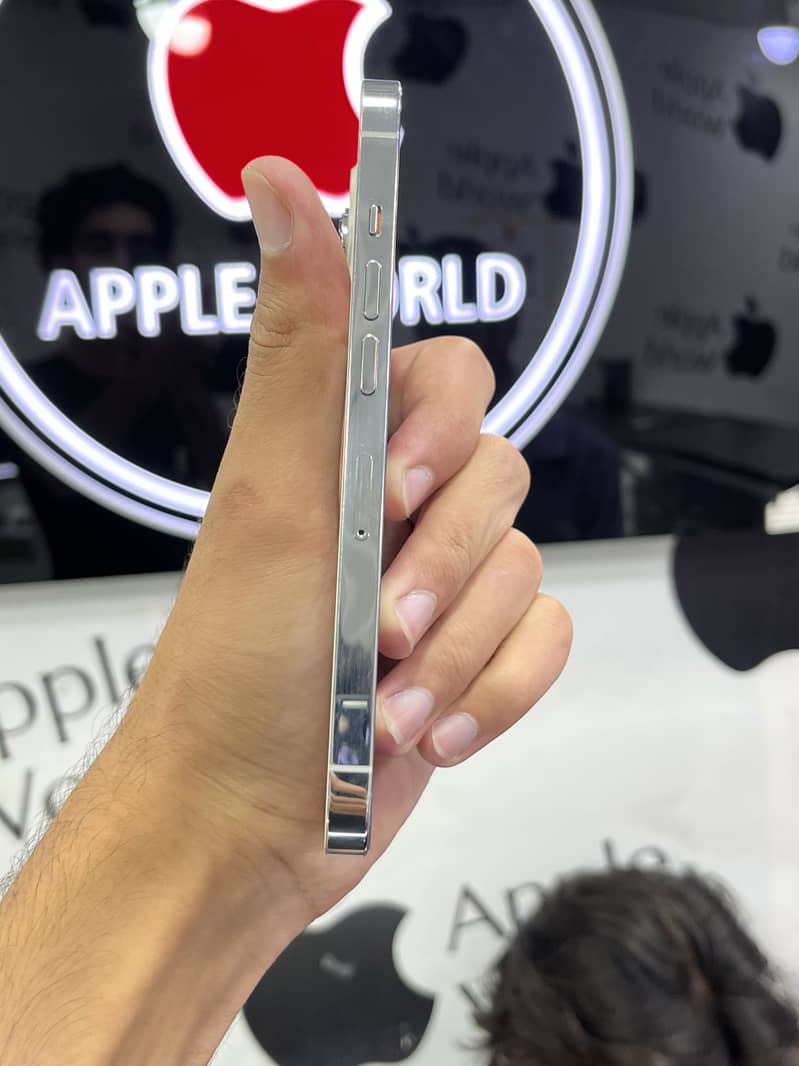 iPhone 13 pro 1