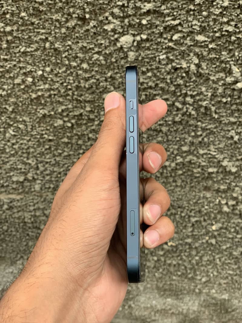 iPhone 13 1