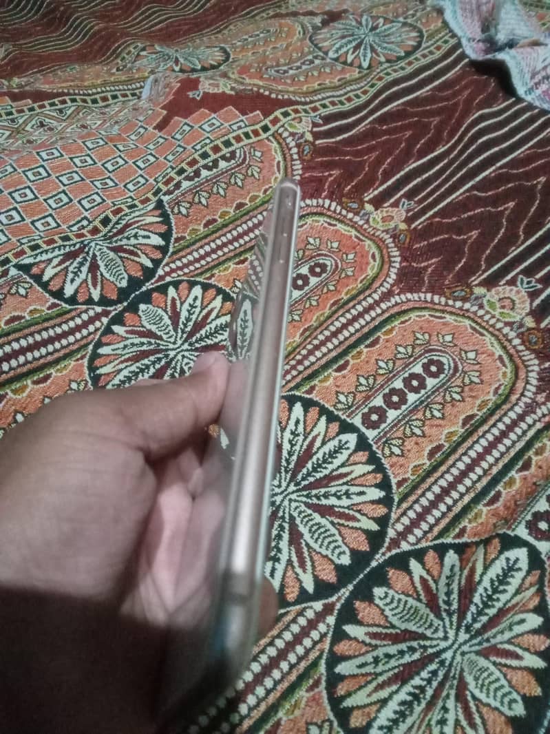 Apple iPhone 8 Plus 2