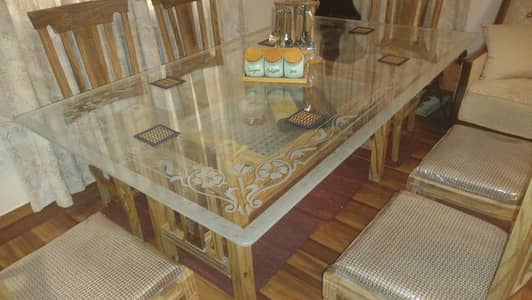 Dining table six Seater