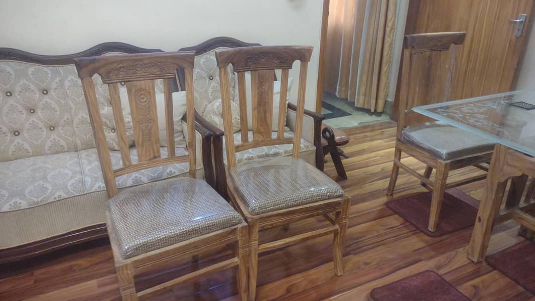 Dining table six Seater 4