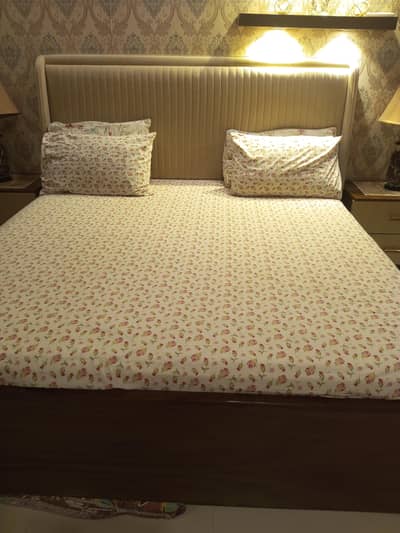 stylish bed for sale