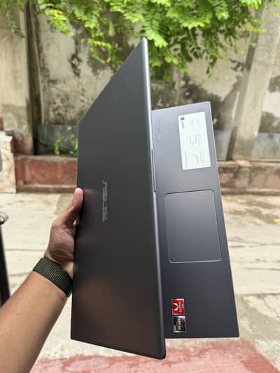 Asus vivobook 15 | rizen 5 | 3600 u | 8 gb 256 ssd | numaric type C