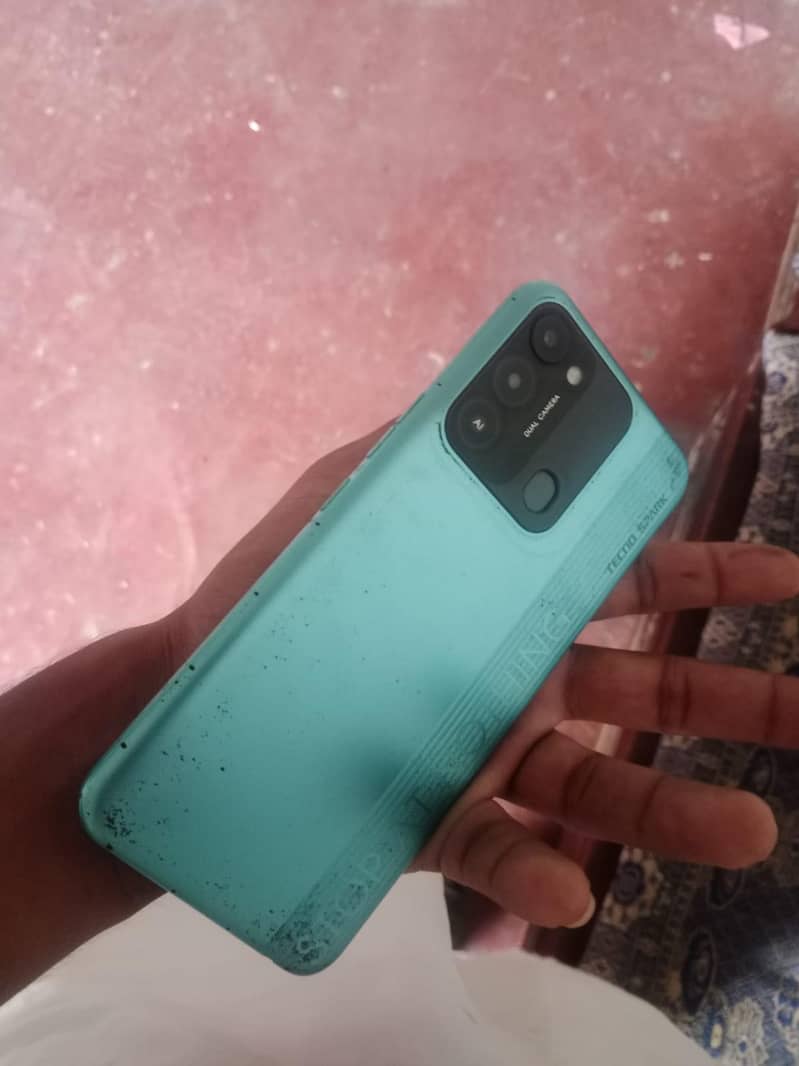 Tecno Spark 8C 5