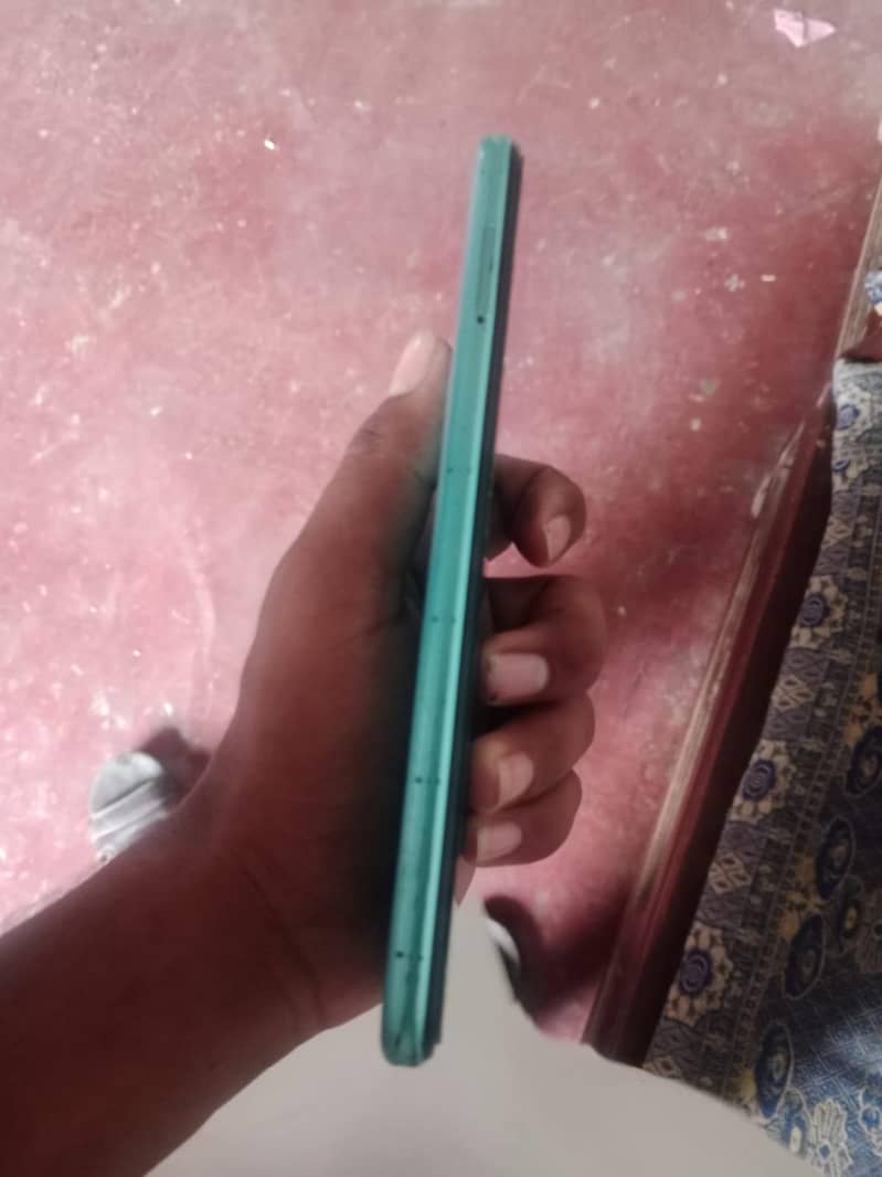 Tecno Spark 8C 6