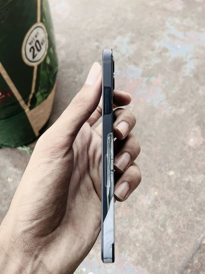 iPhone 12 fresh 2
