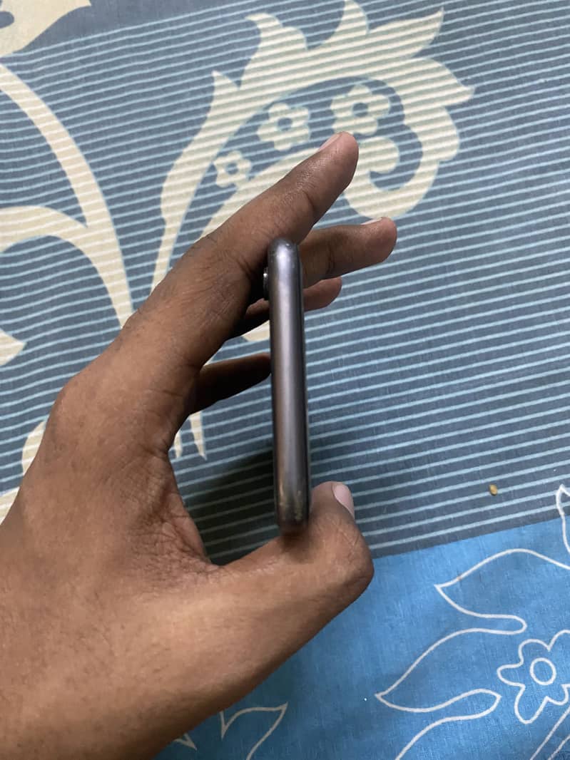 Apple iPhone 8 4