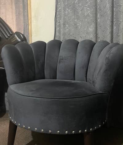 Two piece single Poshish chairs on mint condition