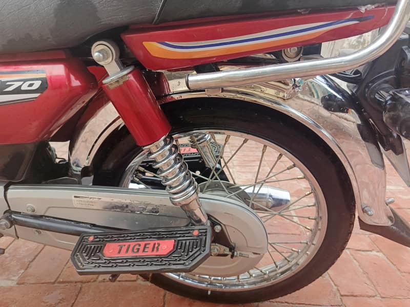united 70 cc 5