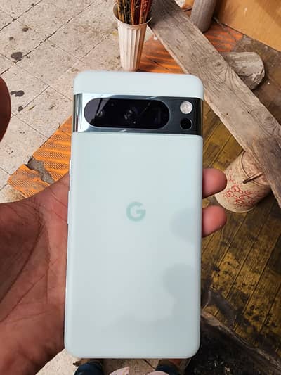Google Pixel 8 Pro