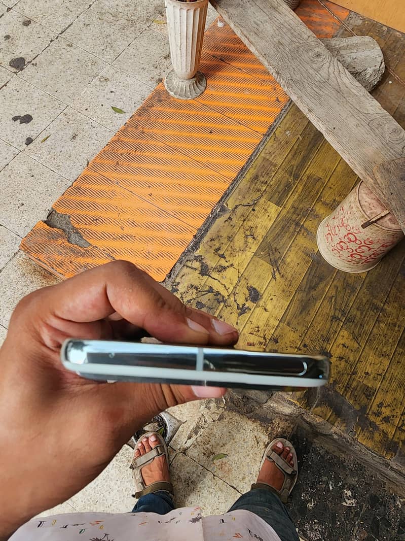 Google Pixel 8 Pro 2