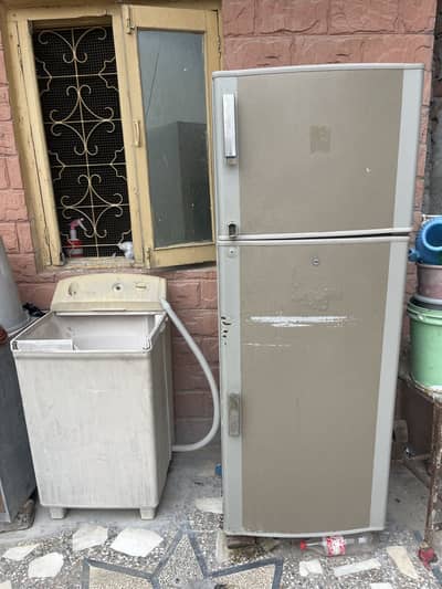 Dawlence old fridge for sale