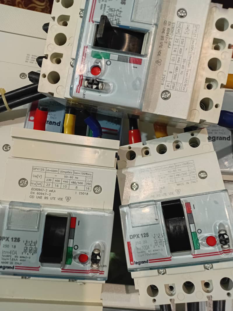 legrand 11