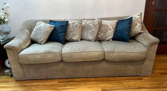 7 seater sofa set in good condition