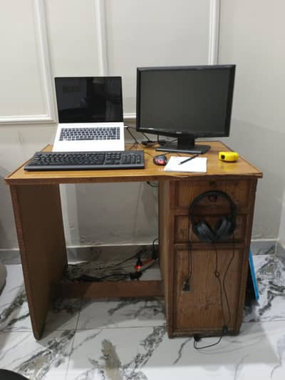Study / office PC/ desktop table
