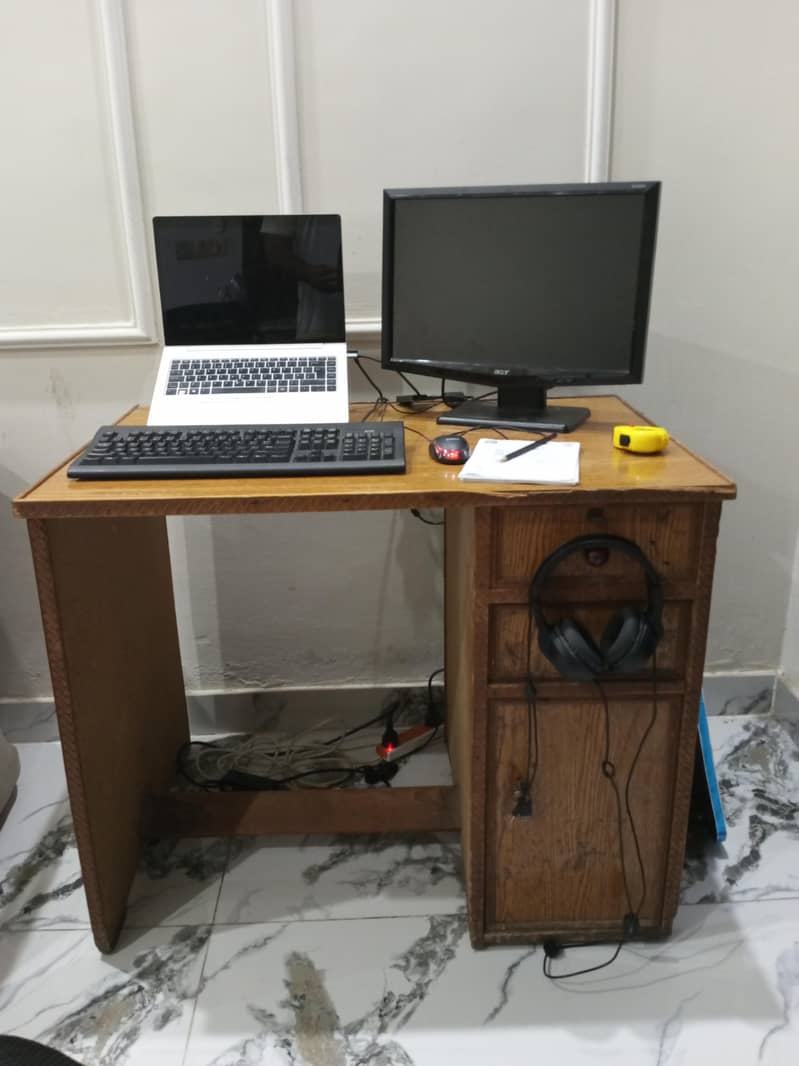 Study / office PC/ desktop table 0