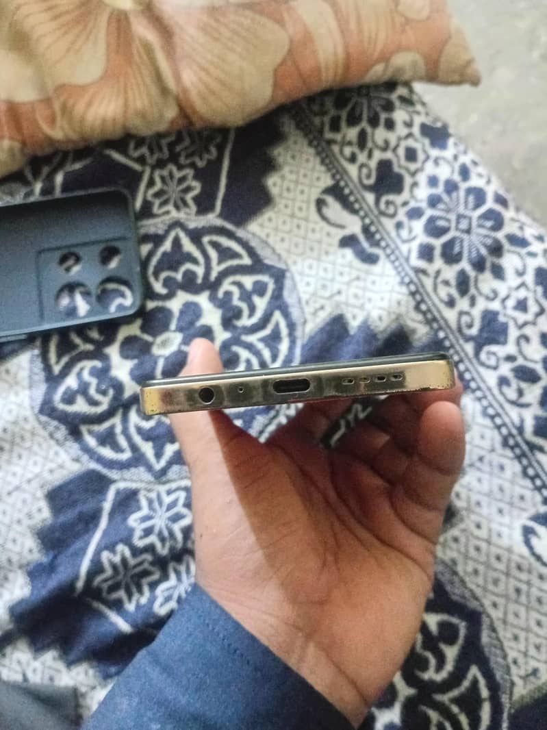 Infinix Note 30 6