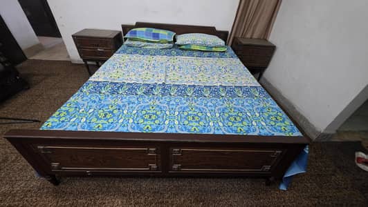 Solid Wood Queen Size Bed Set with 2 Side Tables + 6" Mattress