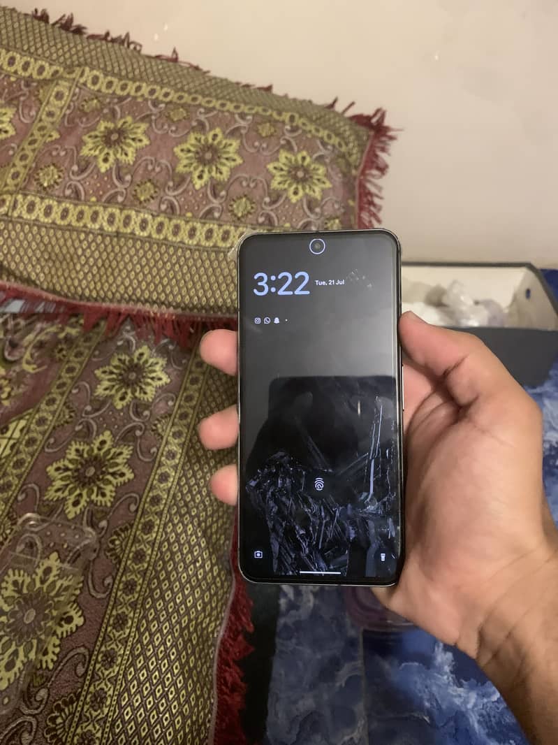 Google pixel 8 5
