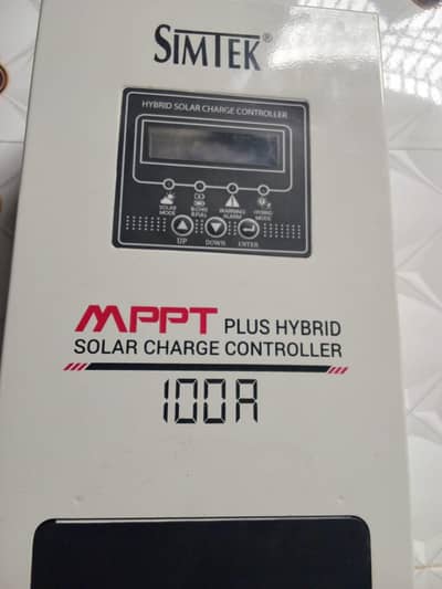 simtek 100am  hybrid MPpt 6 month warranty available