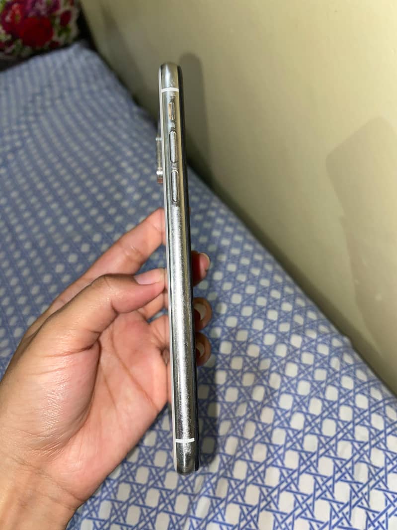 Apple iPhone X 2