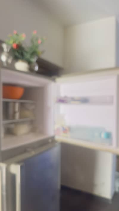 28 Price ok fridge urgent sale