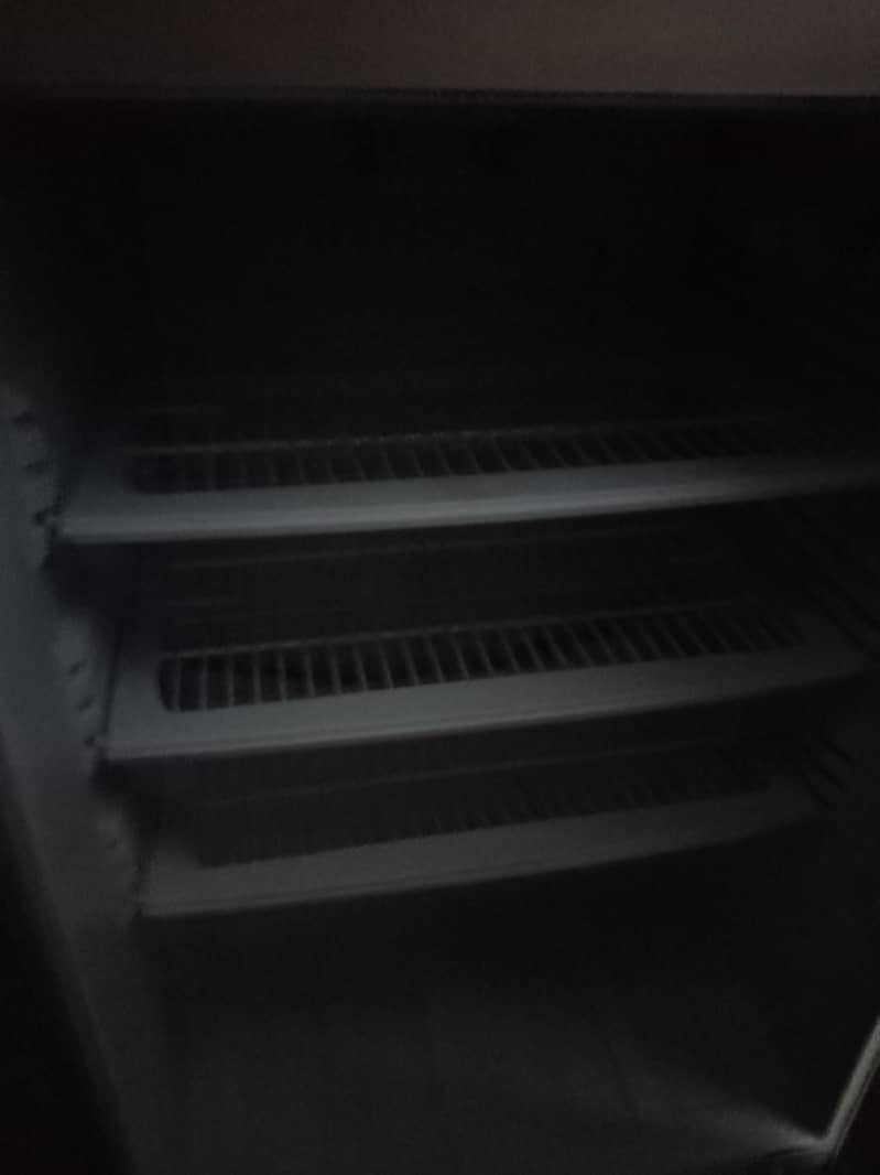 Refrigiator 4